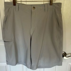 Mens Columbia athletic shorts 32W gray.